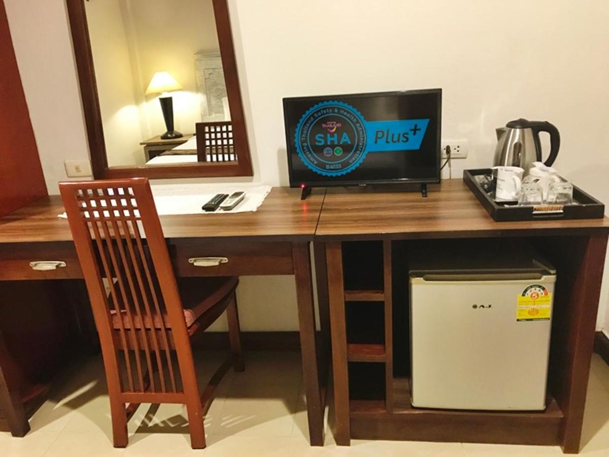 Le Tanjong House Patong Exterior foto