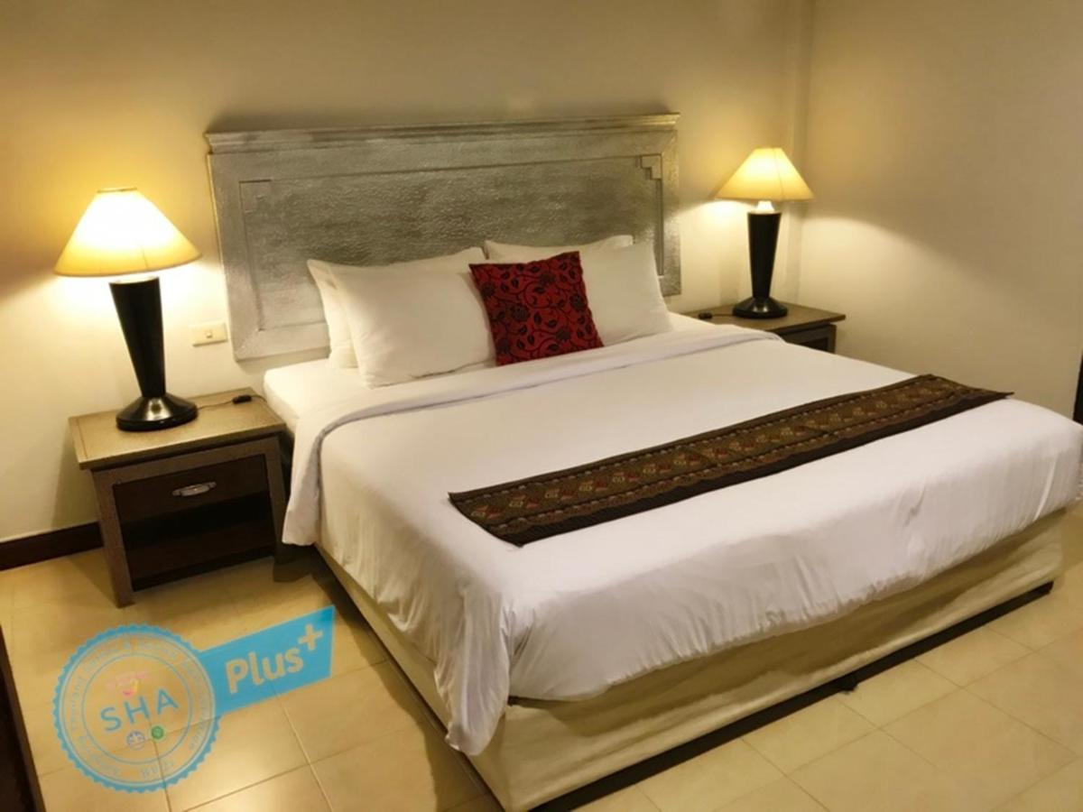 Le Tanjong House Patong Exterior foto