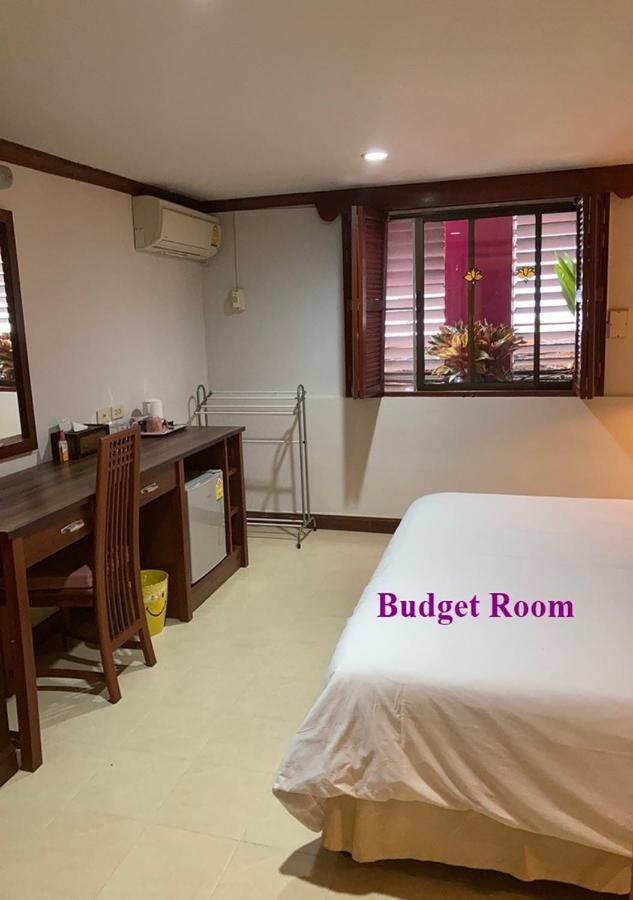 Le Tanjong House Patong Exterior foto