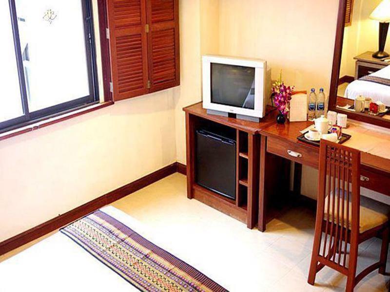 Le Tanjong House Patong Exterior foto